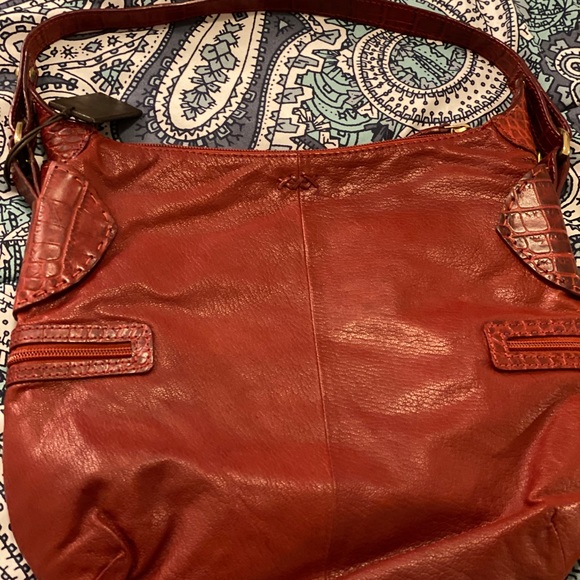 Pure Leather Dark Red Handbag - Picture 2 of 5